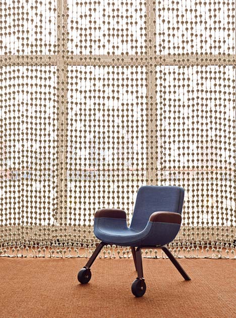 dezeen_United-Nations-North-Delegates-Lounge-by-Hella-Jongerius-and-Rem-Koolhaas_9